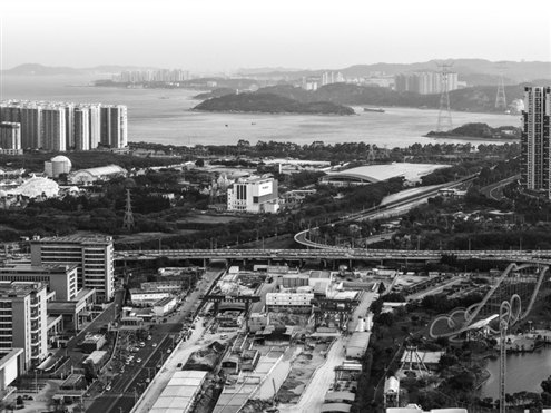 位于汕头湾北端的汕汕高铁汕头湾海底隧道施工现场(3月25日摄)新华社发